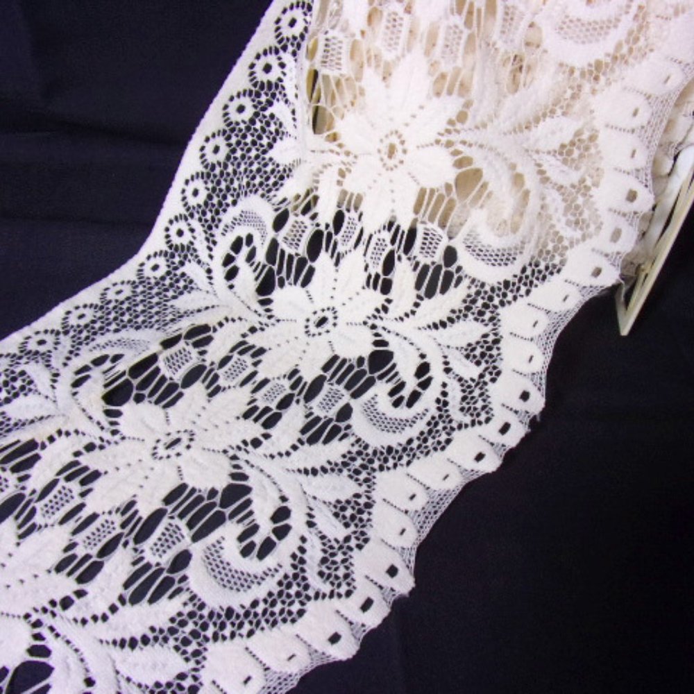 4 Yds 10" Wide Vintage Heirloom Floral Lace Trim, NOS, Cream Lace Trim
